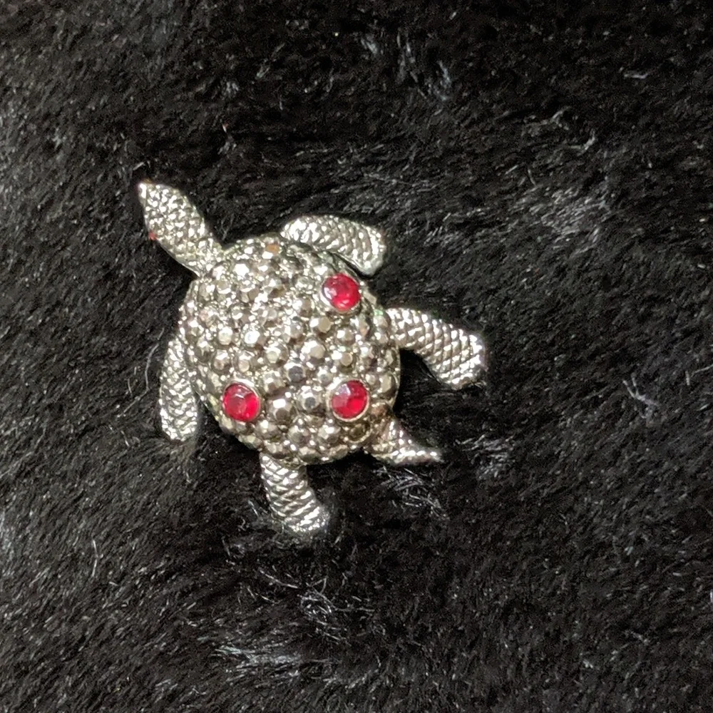 True Vintage Turtle Pin